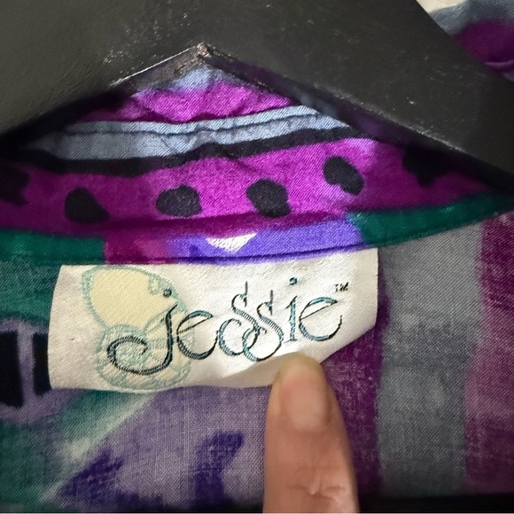 Vintage Colorful Geometric Button-Up Shirt - Picture 7 of 8